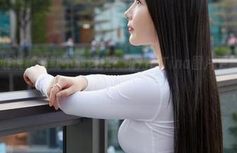 蜜桃社 – 谁说秘书就不能这样？桃乃香Tina图片更新来打破常规！