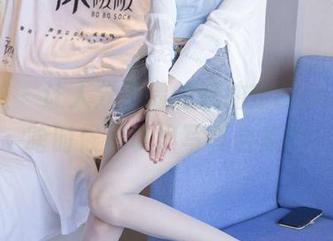 袜啵啵 – 让人分不清的奶油定制cos服，啥时候可以出写真合集？