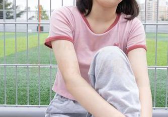 袜啵啵 – 苏苏的JK系列:一张图,一段想象,快来下载吧!