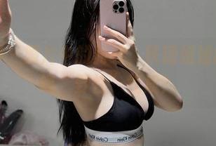 微密圈 – 照片中的豹纹，铁锤姐姐能否解锁“野性”气质？