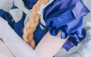 是谁说女仆裙过时了？霜月shimo在美图中再次证明了这点。