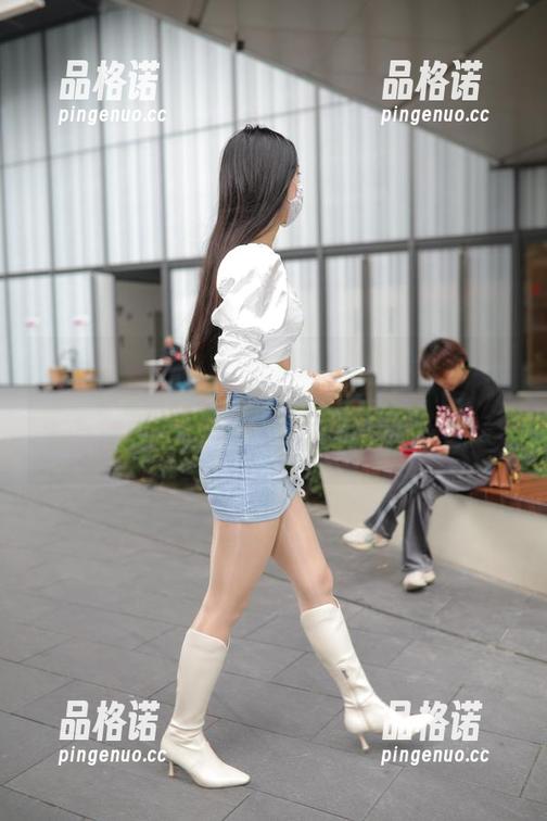 魔镜街拍 一不小心就爱上:“魔镜街拍”里的清晨健身女神,套图通通下载吧,别说我没推荐哦!